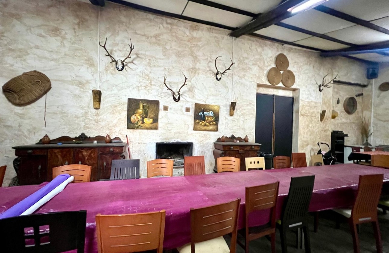 Revente - Property - Yecla - Inland