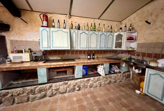 Revente - Property - Yecla - Inland