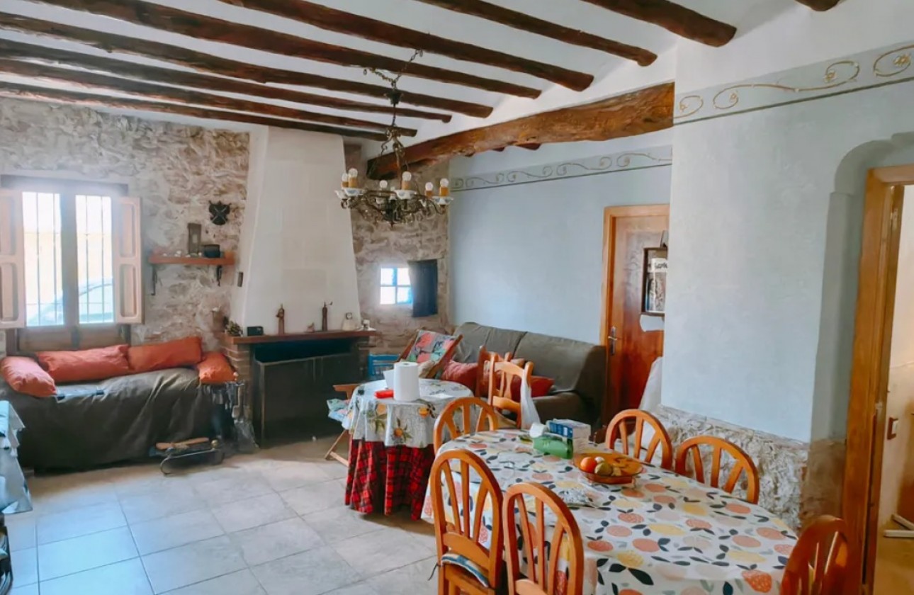 Revente - Property - Yecla - Inland
