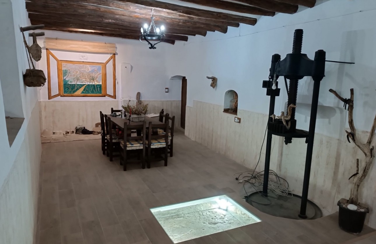 Revente - Property - Yecla - Inland