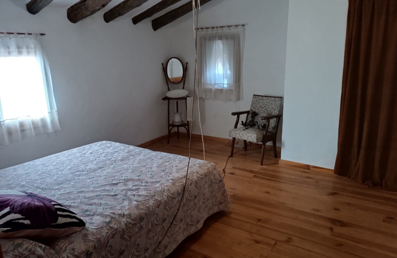 Revente - Property - Yecla - Inland