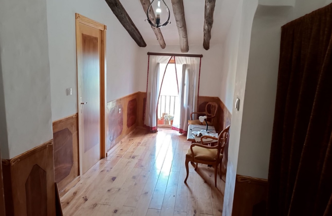 Revente - Property - Yecla - Inland