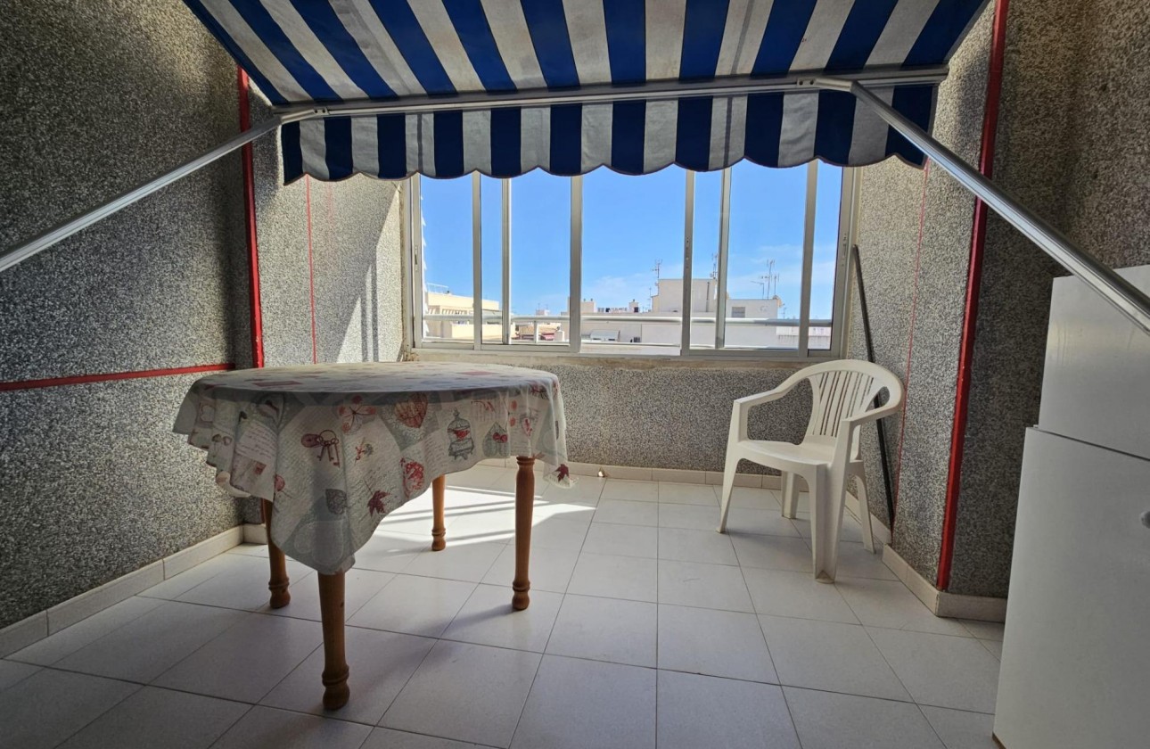 Resale - Apartment / flat - Torrevieja - Centro