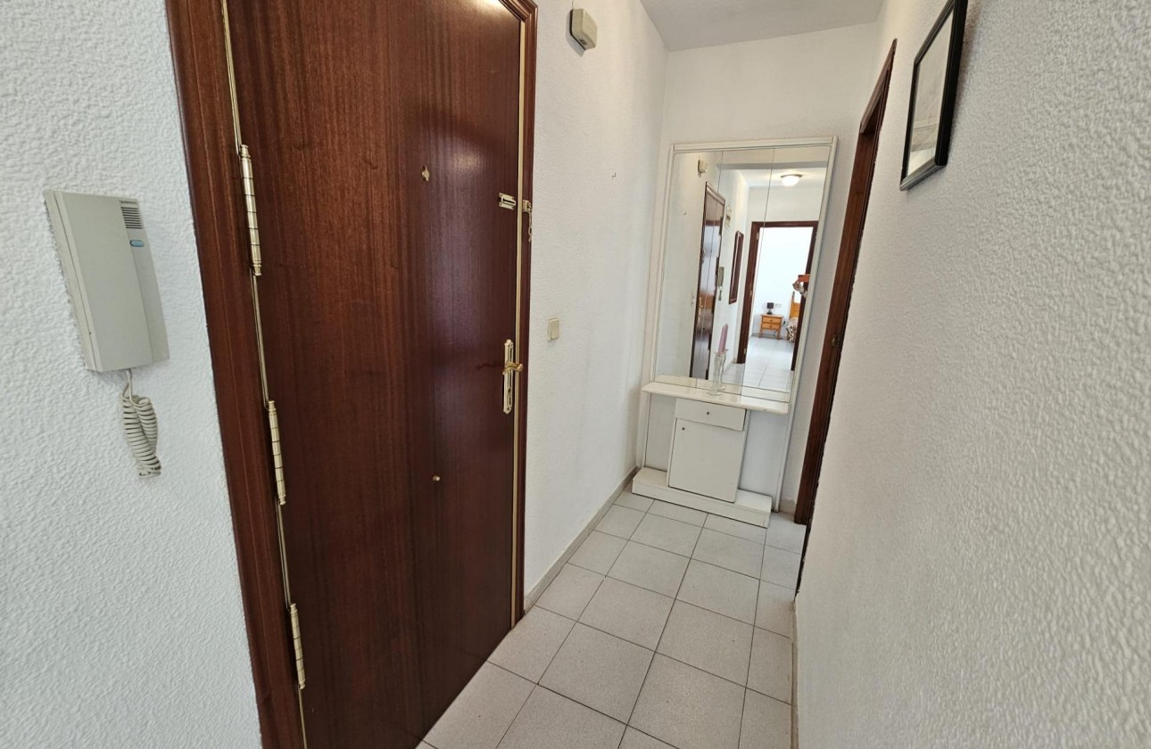 Resale - Apartment / flat - Torrevieja - Centro