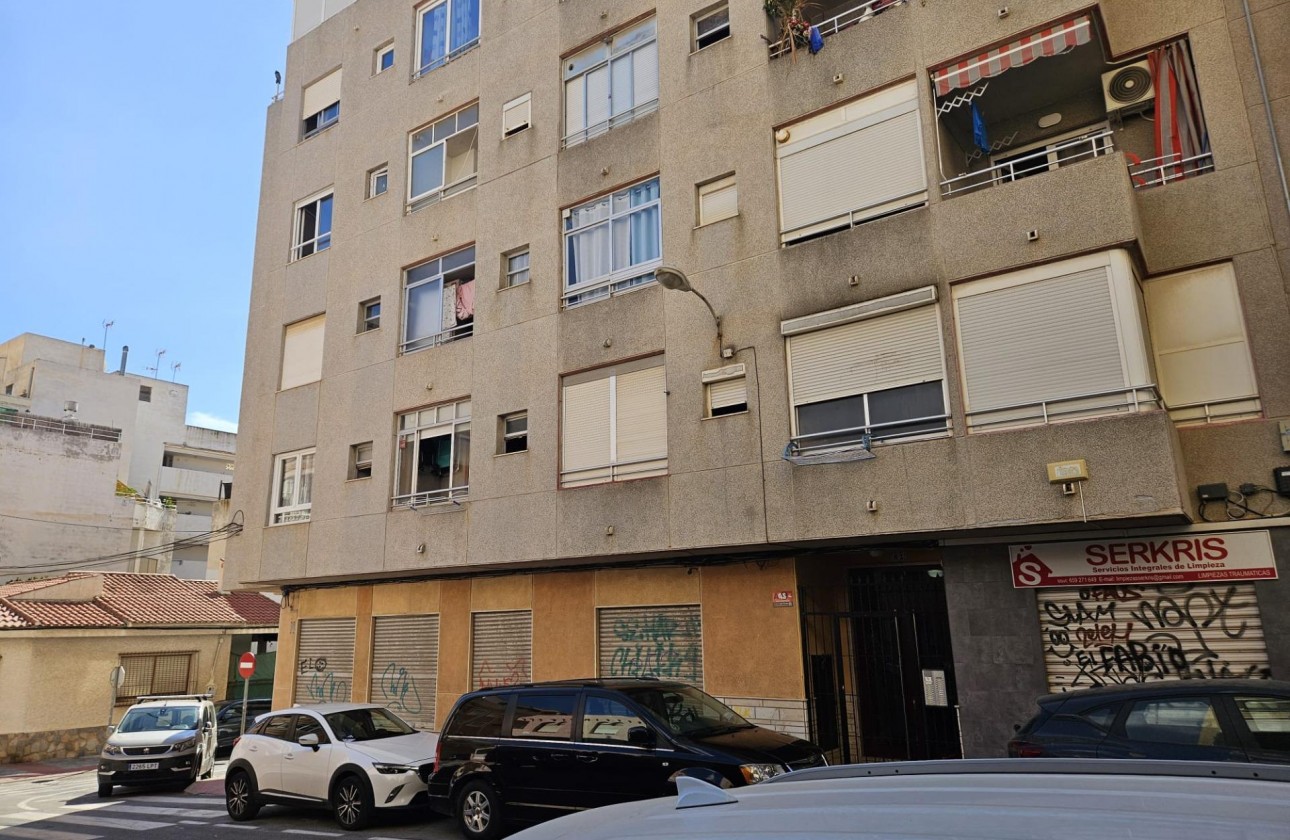 Resale - Apartment / flat - Torrevieja - Centro