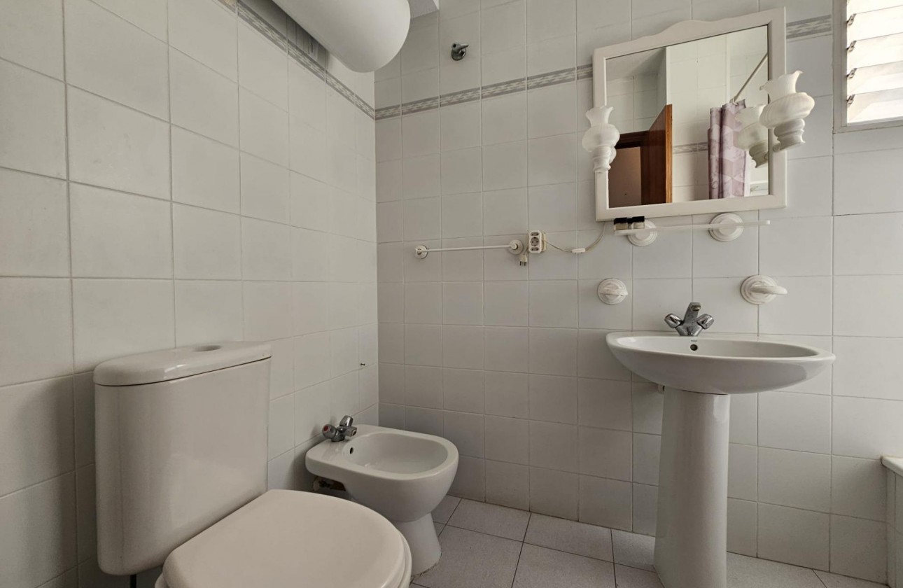 Resale - Apartment / flat - Torrevieja - Centro