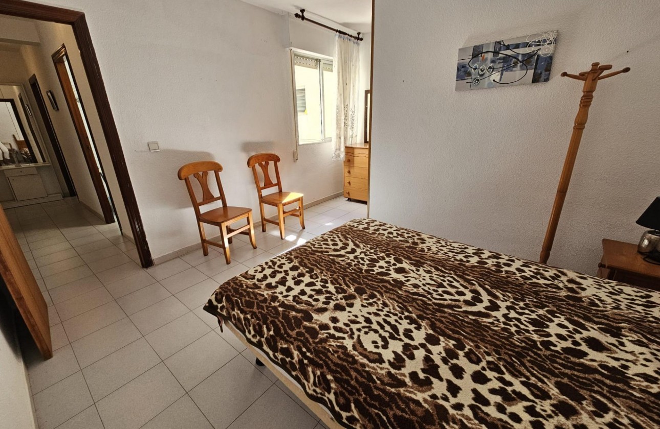 Resale - Apartment / flat - Torrevieja - Centro