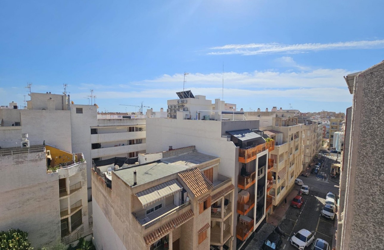 Resale - Apartment / flat - Torrevieja - Centro