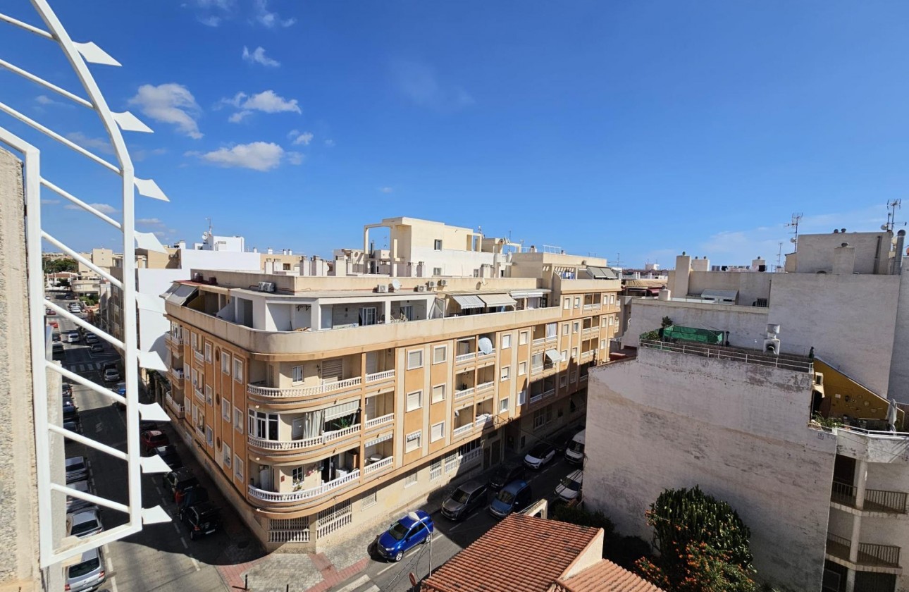 Resale - Apartment / flat - Torrevieja - Centro