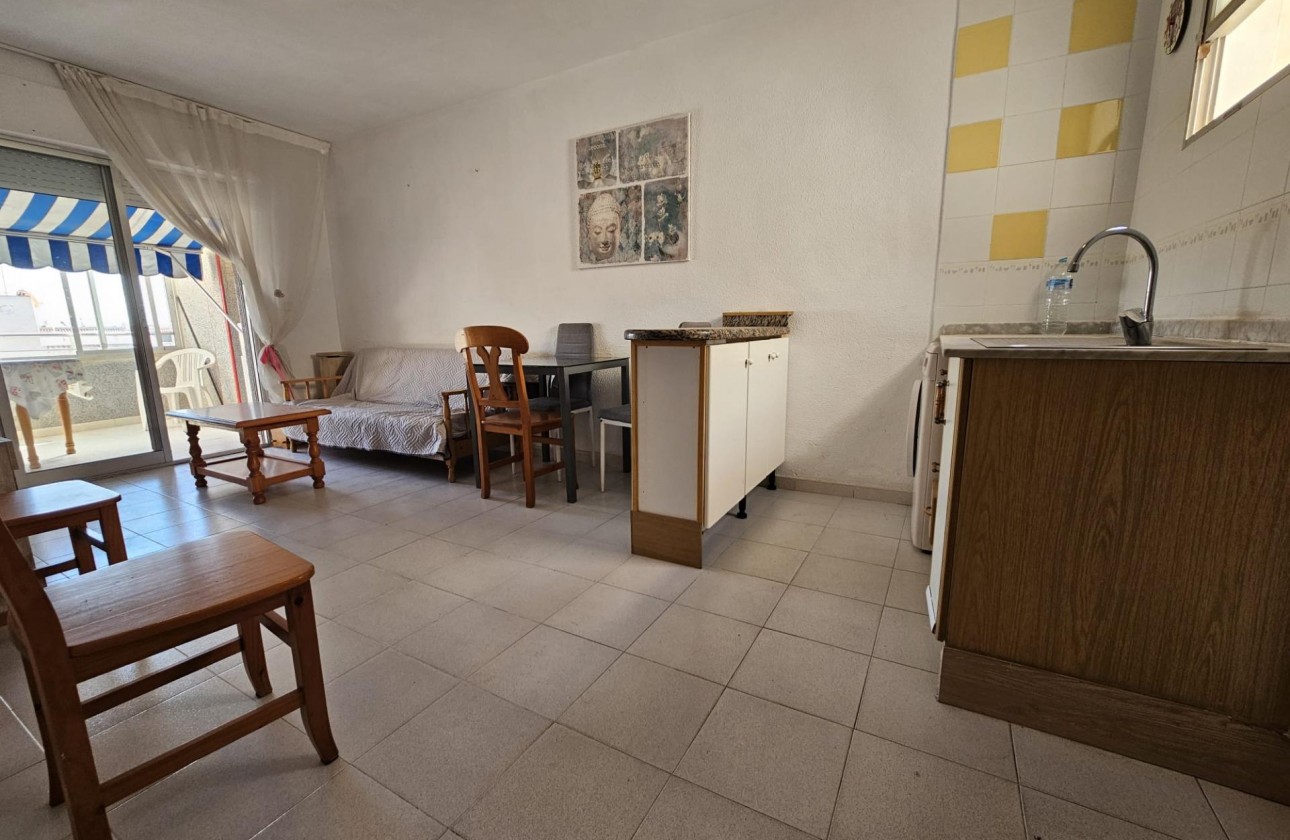 Resale - Apartment / flat - Torrevieja - Centro