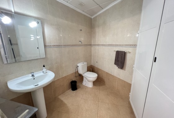 Reventa - Comercial - Guardamar del Segura - Costa Blanca
