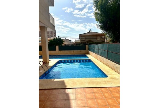 Reventa - Apartamento / piso - Torrevieja - Playa del Cura