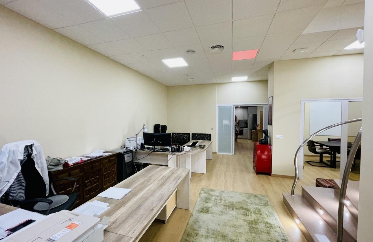 Reventa - Comercial - Torrevieja - Centro
