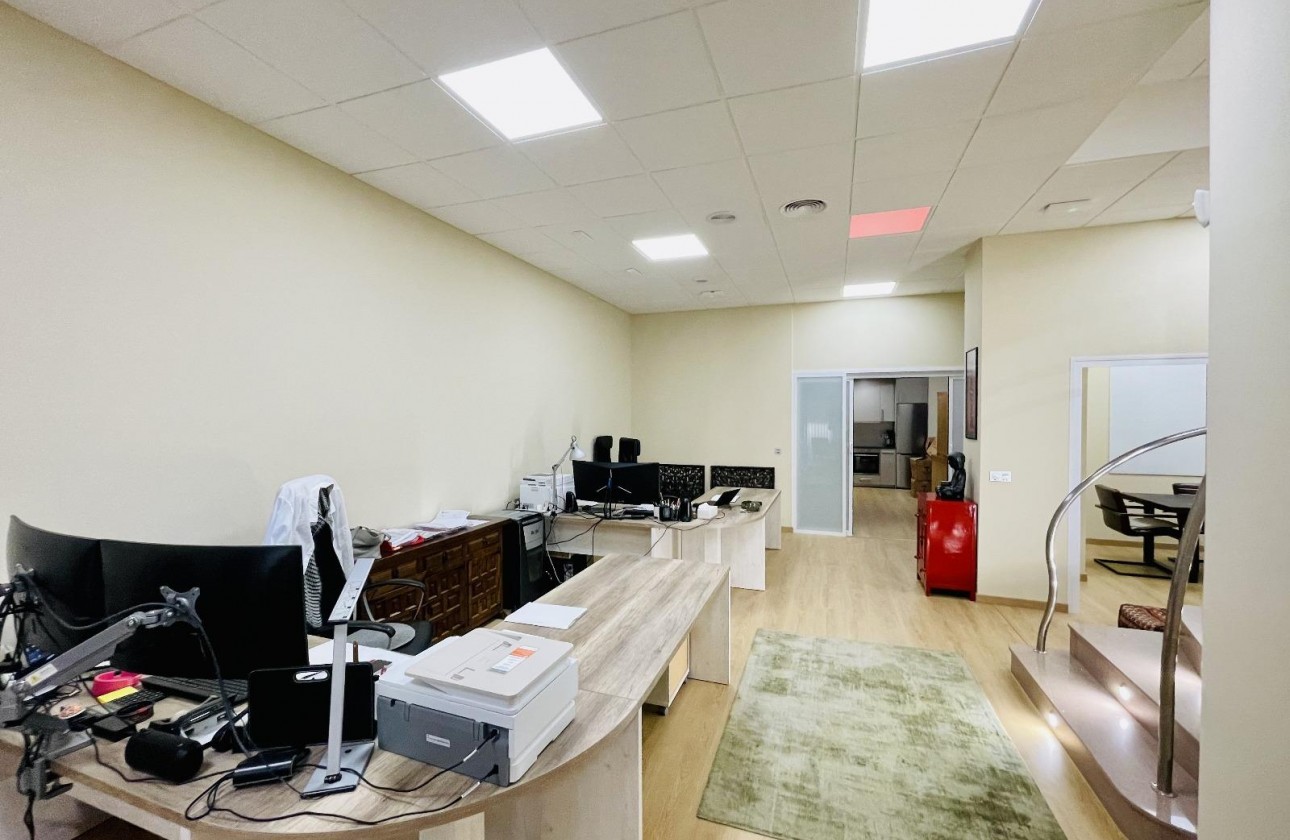 Reventa - Comercial - Torrevieja - Centro