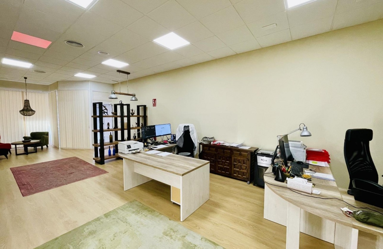 Reventa - Comercial - Torrevieja - Centro