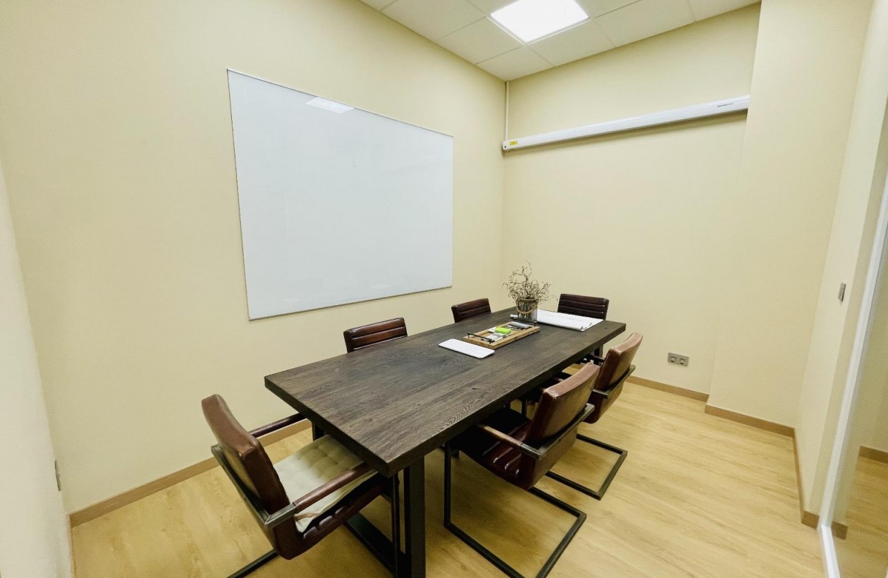 Reventa - Comercial - Torrevieja - Centro