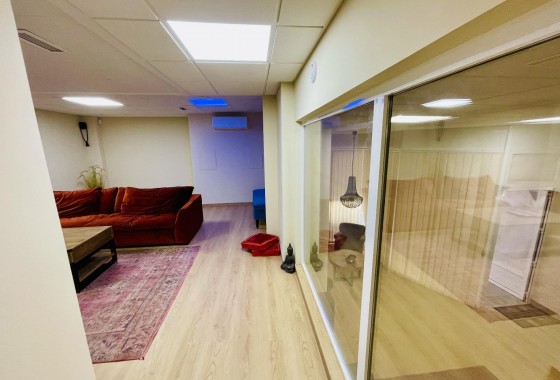 Resale - Commercial - Torrevieja - Centro