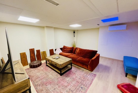 Resale - Commercial - Torrevieja - Centro
