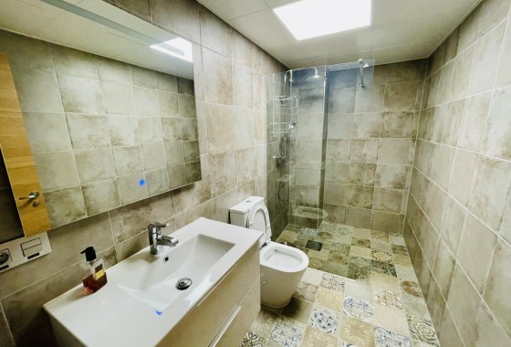 Resale - Commercial - Torrevieja - Centro