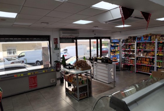 Reventa - Comercial - Torrevieja - Estacion de autobuses