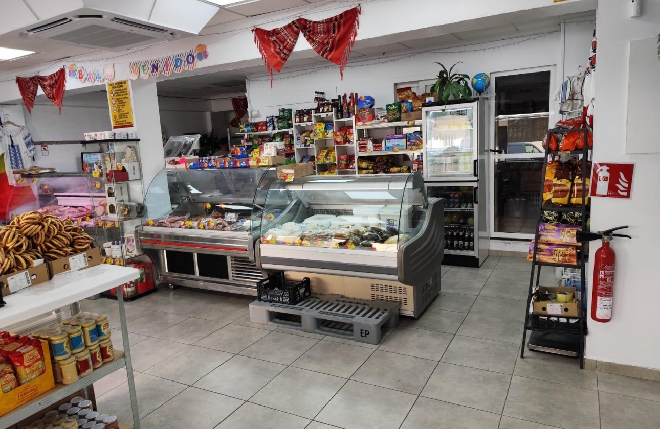 Reventa - Comercial - Torrevieja - Estacion de autobuses