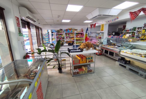 Reventa - Comercial - Torrevieja - Estacion de autobuses