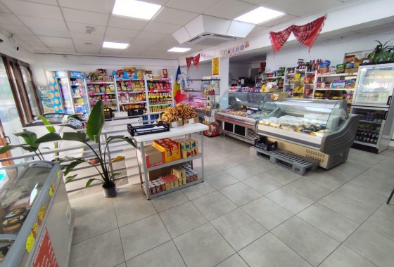 Reventa - Comercial - Torrevieja - Estacion de autobuses