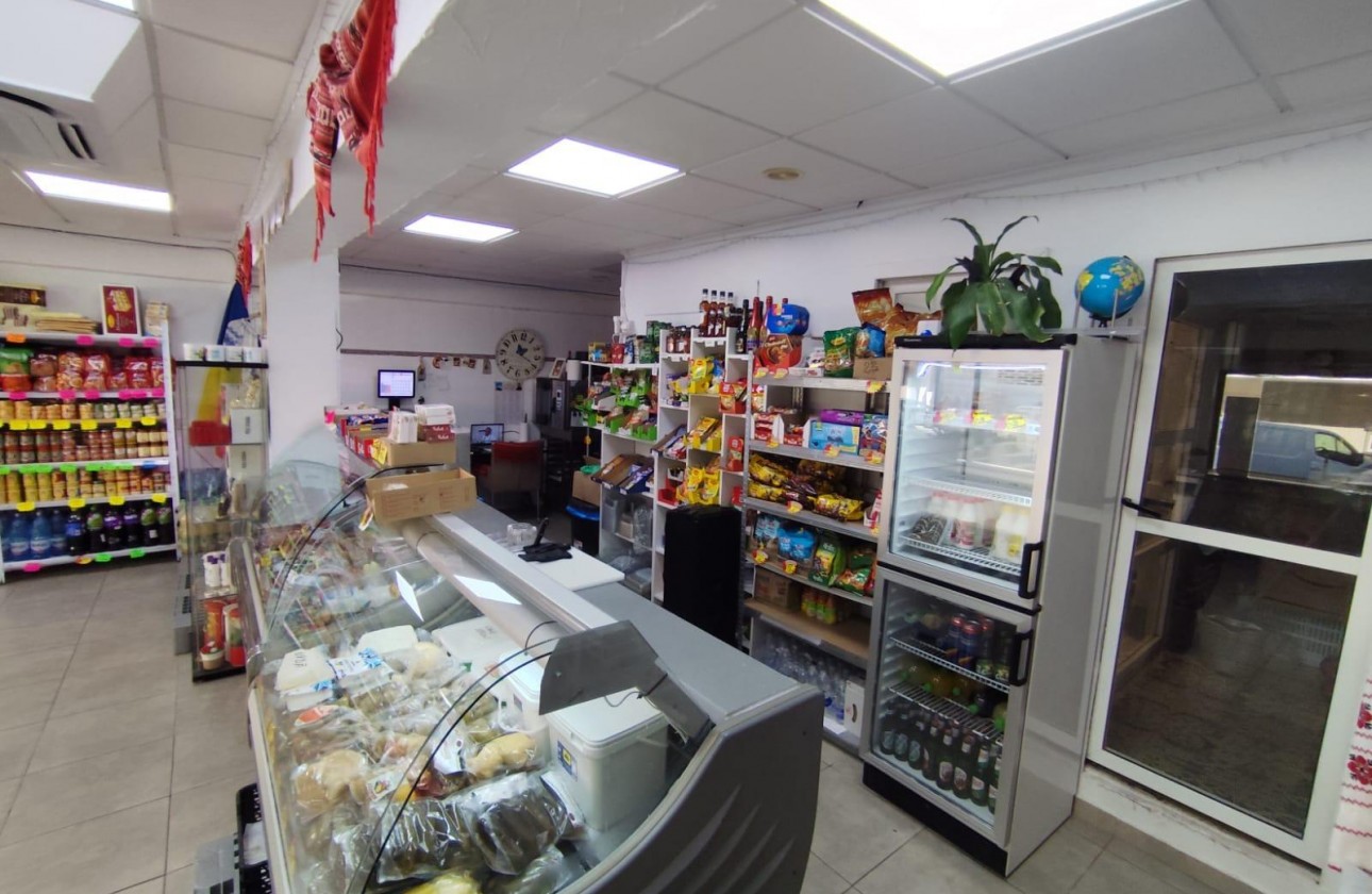 Reventa - Comercial - Torrevieja - Estacion de autobuses