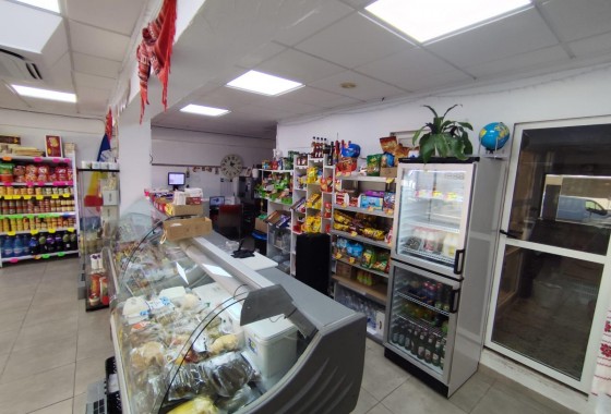 Reventa - Comercial - Torrevieja - Estacion de autobuses