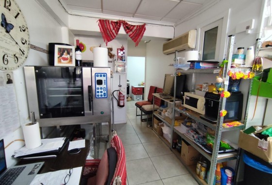 Reventa - Comercial - Torrevieja - Estacion de autobuses