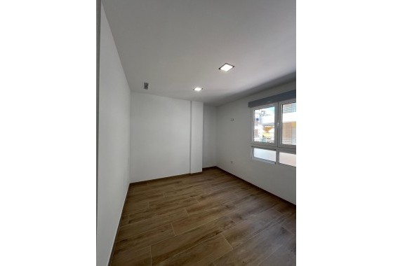 Reventa - Apartamento / piso - Torrevieja - LA MATA
