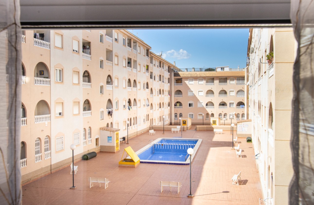 Resale - Apartment / flat - Torrevieja - Costa Blanca