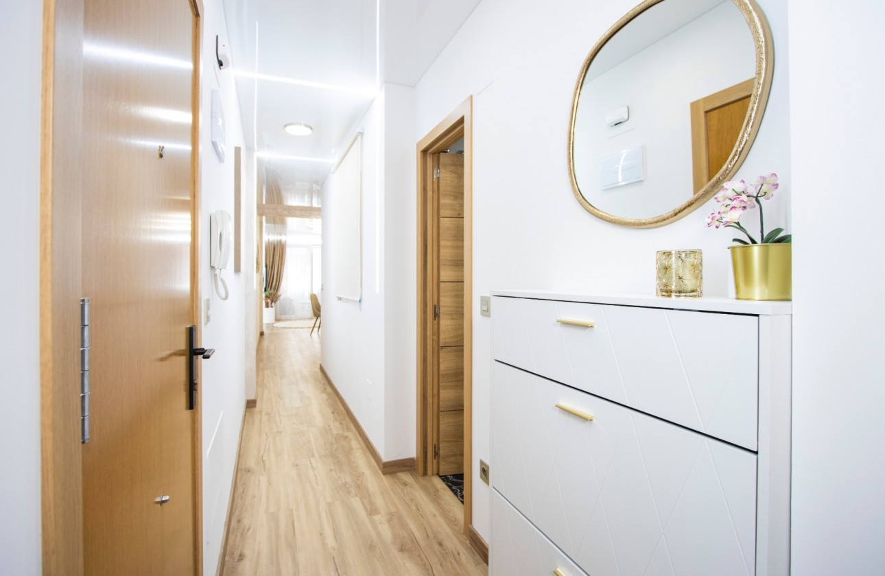 Resale - Apartment / flat - Torrevieja - Costa Blanca