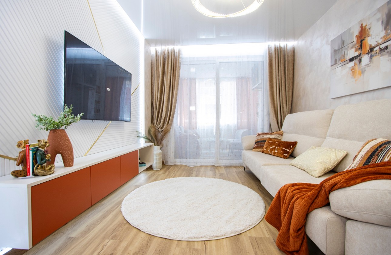 Resale - Apartment / flat - Torrevieja - Costa Blanca