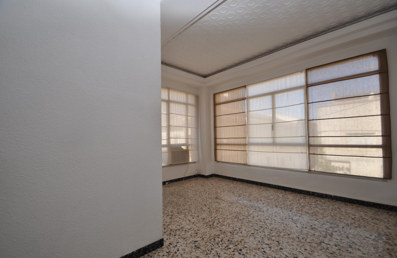 Reventa - Apartamento / piso - Pinoso - Inland