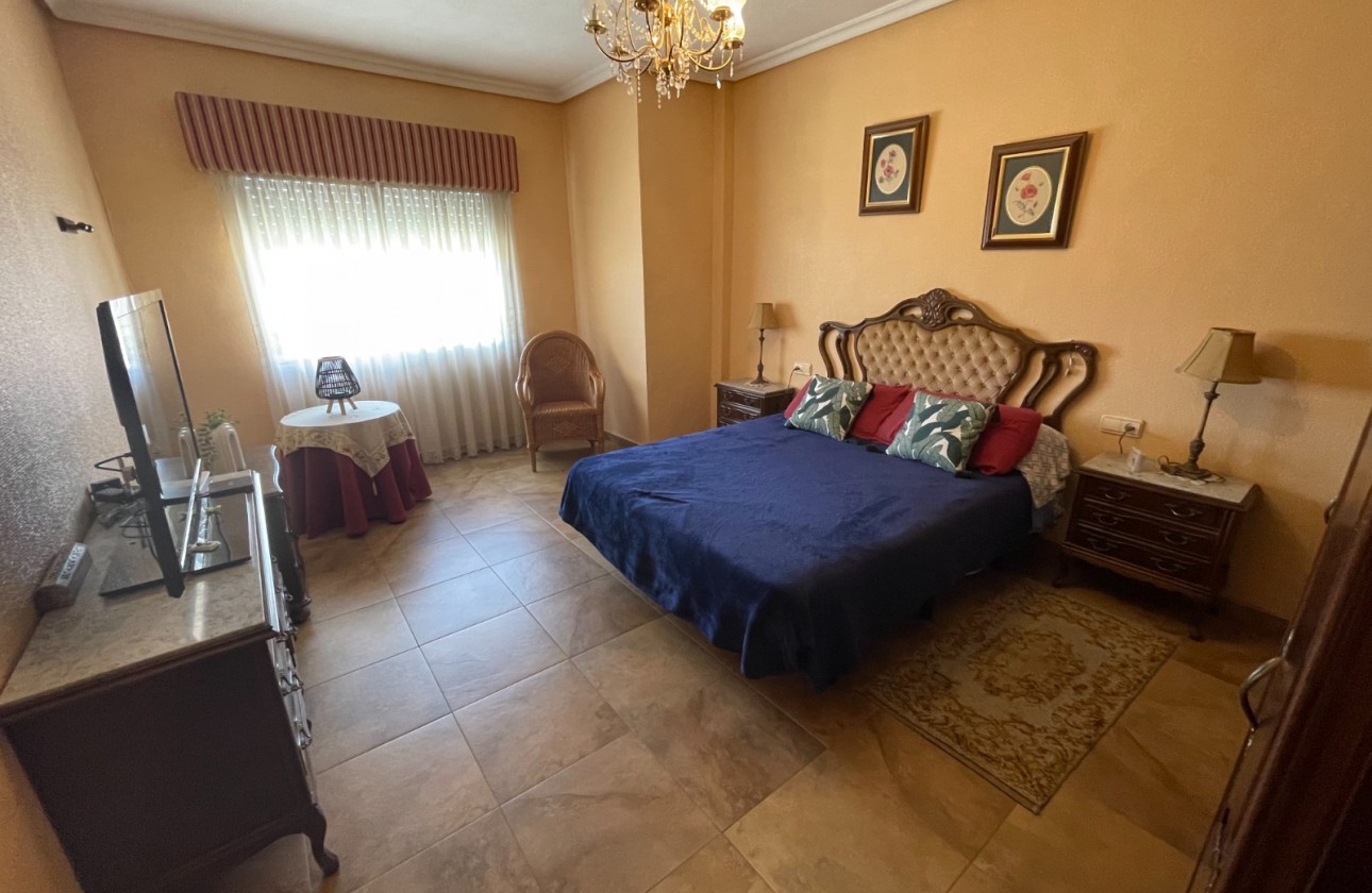 Resale - Villa - San Miguel de Salinas - pueblo