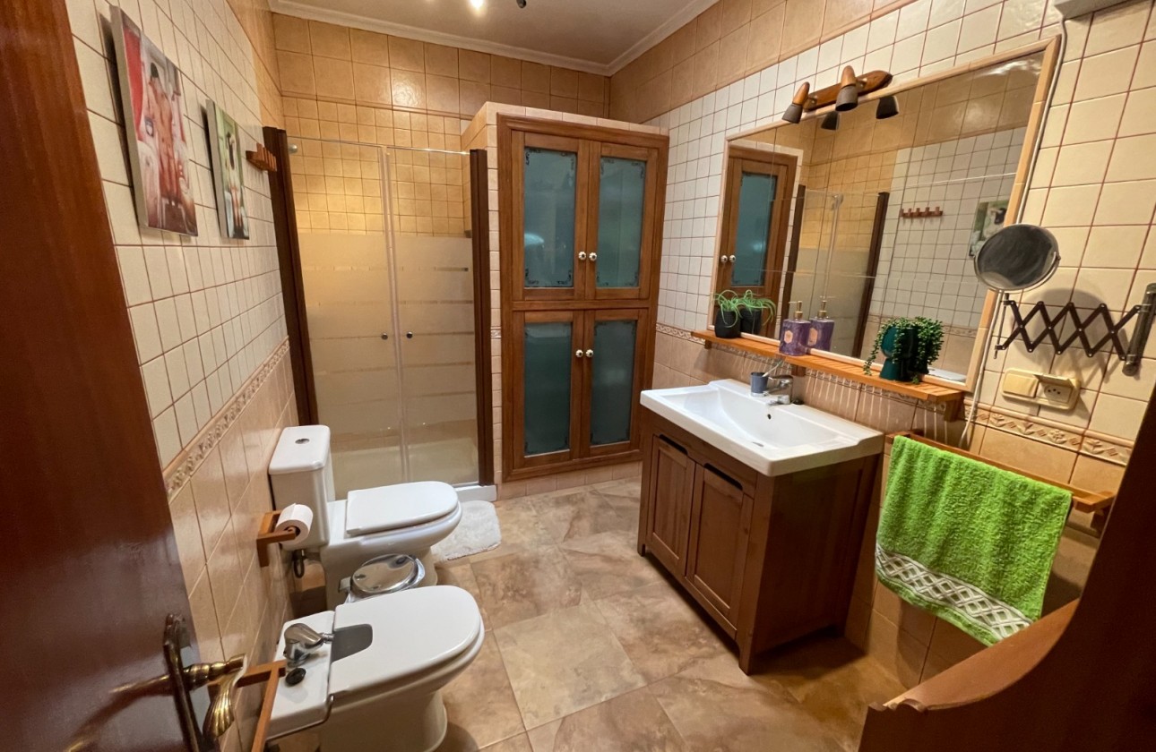 Resale - Villa - San Miguel de Salinas - pueblo