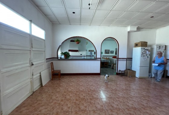 Resale - Villa - San Miguel de Salinas - pueblo