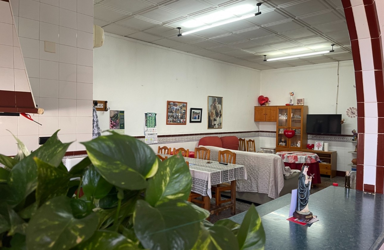 Resale - Villa - San Miguel de Salinas - pueblo