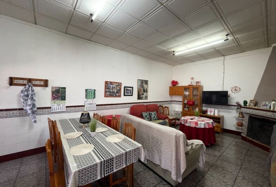 Resale - Villa - San Miguel de Salinas - pueblo