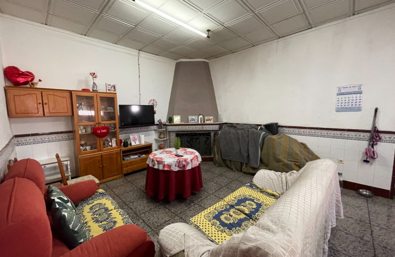 Resale - Villa - San Miguel de Salinas - pueblo