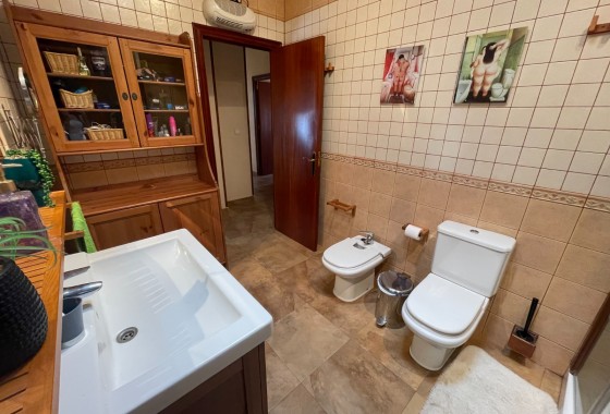 Resale - Villa - San Miguel de Salinas - pueblo