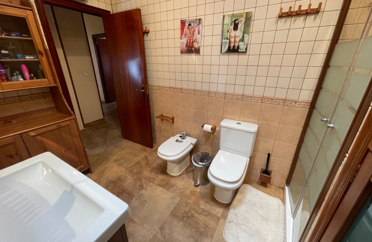 Resale - Villa - San Miguel de Salinas - pueblo