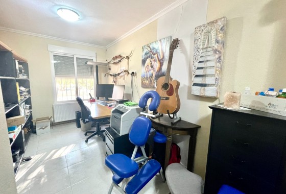 Resale - Finca / Country Property - Crevillente
