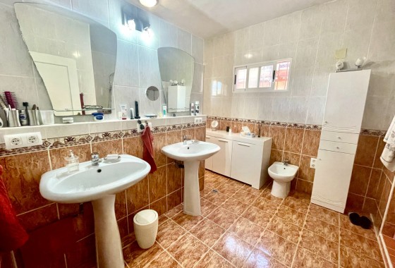 Resale - Finca / Country Property - Crevillente