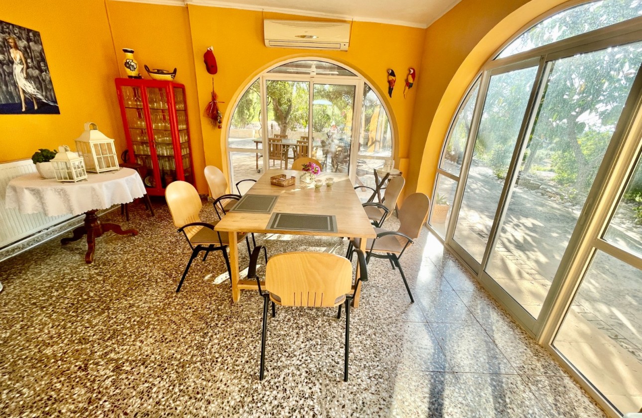 Resale - Finca / Country Property - Crevillente
