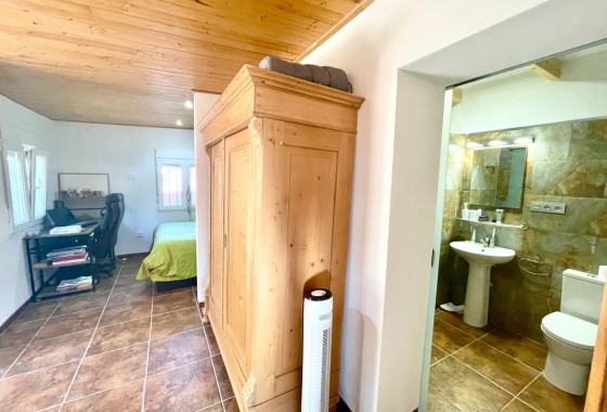 Resale - Finca / Country Property - Crevillente