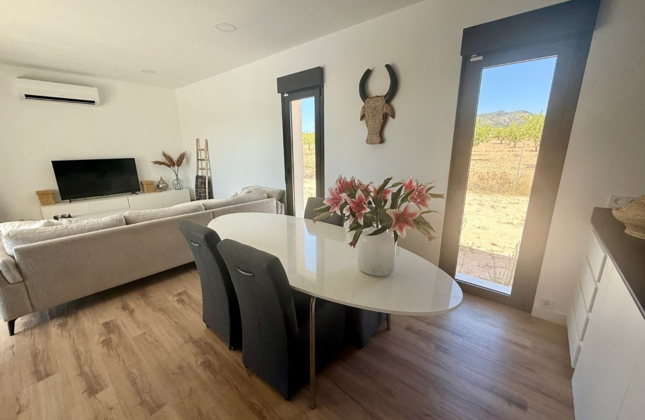 Revente - Villa - Pinoso