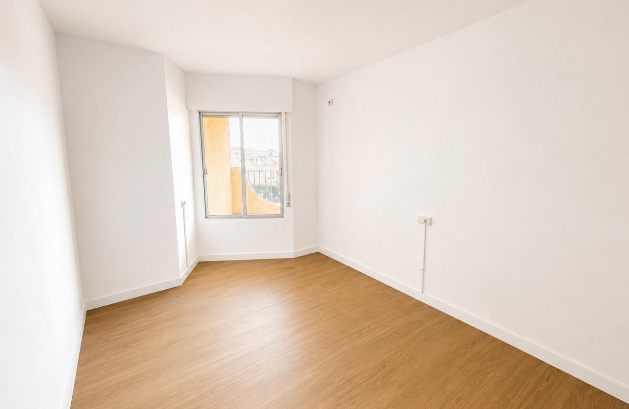 Resale - Apartment / flat - La Zenia - Costa Blanca