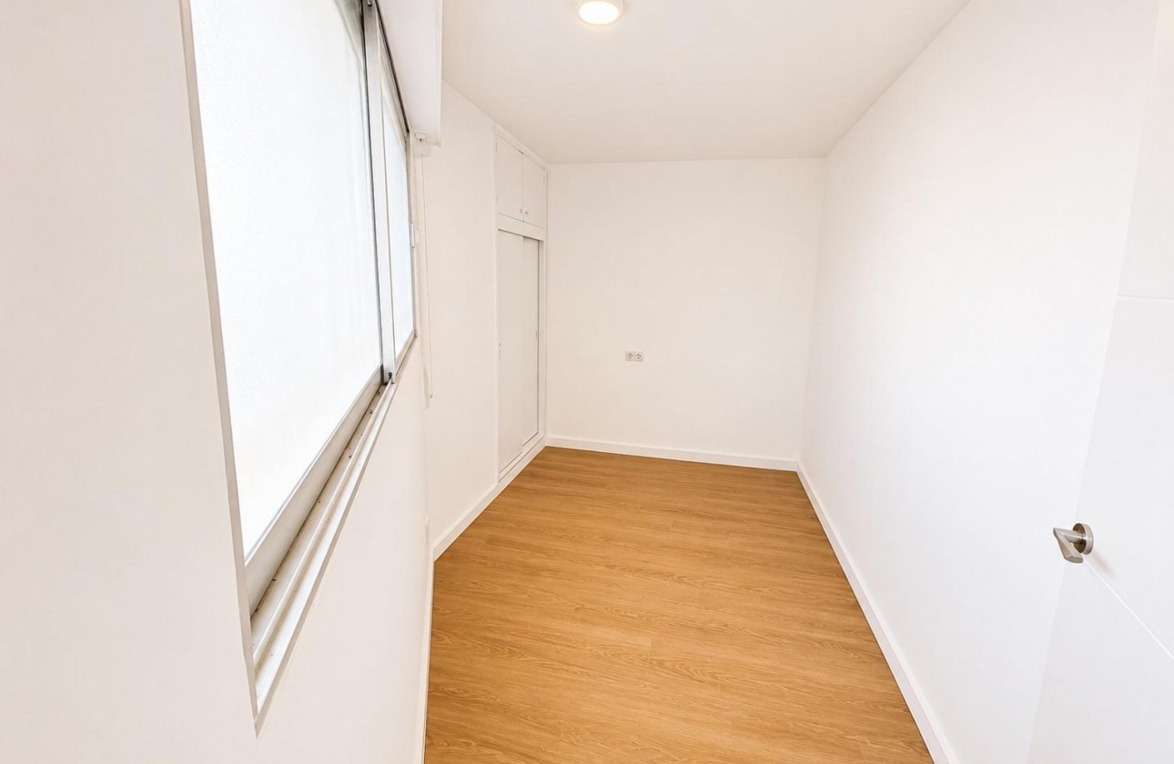 Resale - Apartment / flat - La Zenia - Costa Blanca